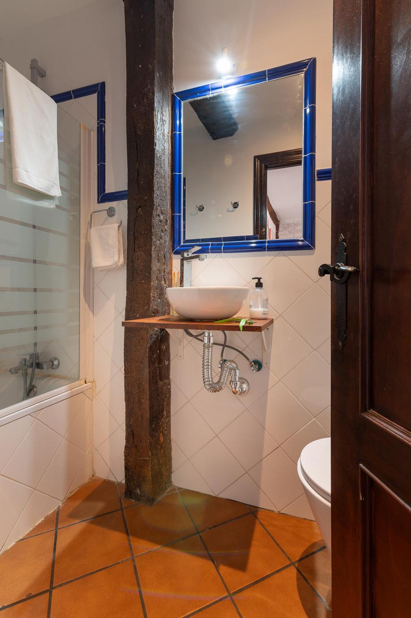 Apartamento En El Corazon De La Ciudad Junto A Las Estaciones Santander Zewnętrze zdjęcie